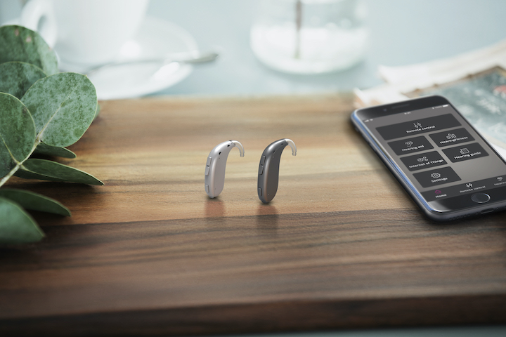 Oticon_Xceed_SP_C091_Xceed_UP_C092_on_cutting_board_NDS_170714-466x310.jpg Oticon_Xceed